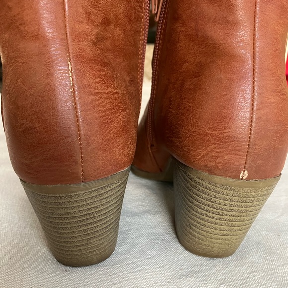Delia Ankle Booties Tobacco Tan. Size 8. Chunky heel 2”+. Side zipper access. - Picture 5 of 7